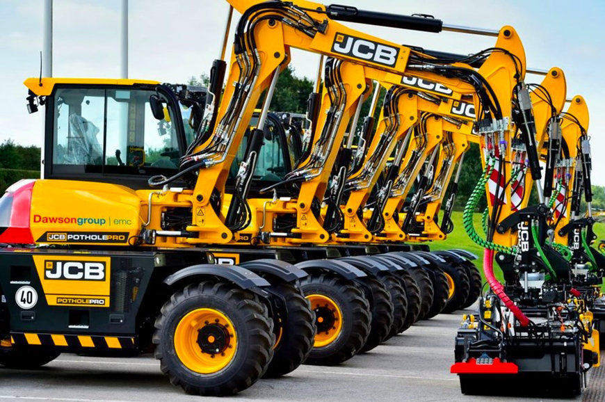 FIVE MORE JCB POTHOLE FIXERS SNAPPED UP BY DAWSONGROUP